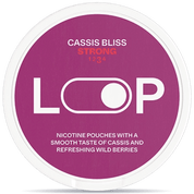 Front view of a can of LOOP Cassis Bliss Strong nicotine pouches