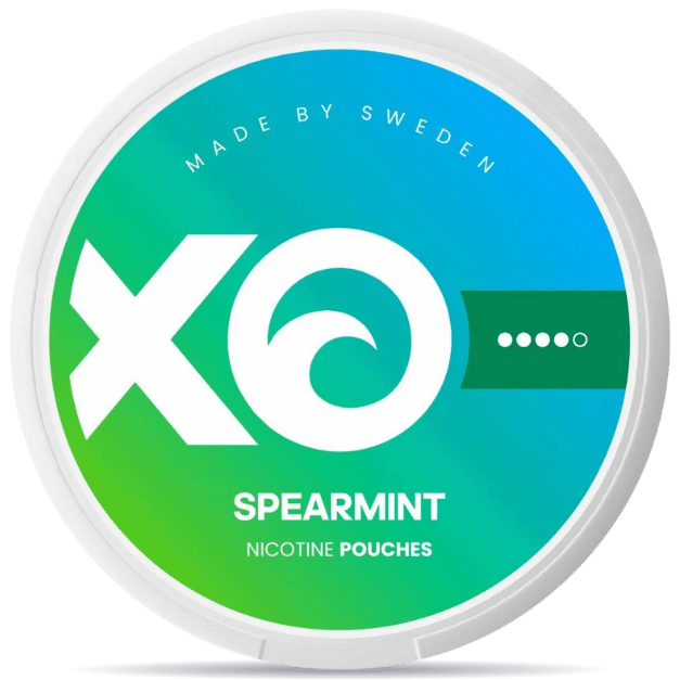 Front view of a can of XO Spearmint nicotine pouches