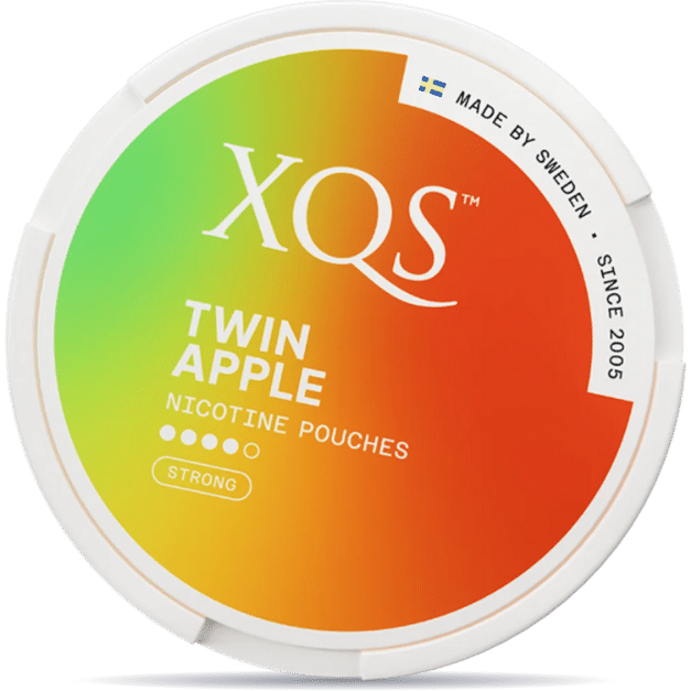 Front view of a can of XQS Twin Apple Strong nicotine pouches